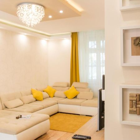Cork Apartman Eger Exteriör bild